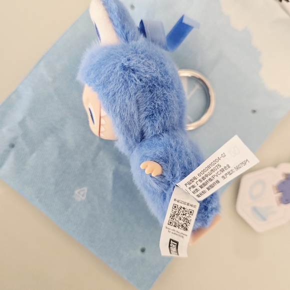 Pin For Love Labubu Letter O 🔥 - Picture 4 of 7